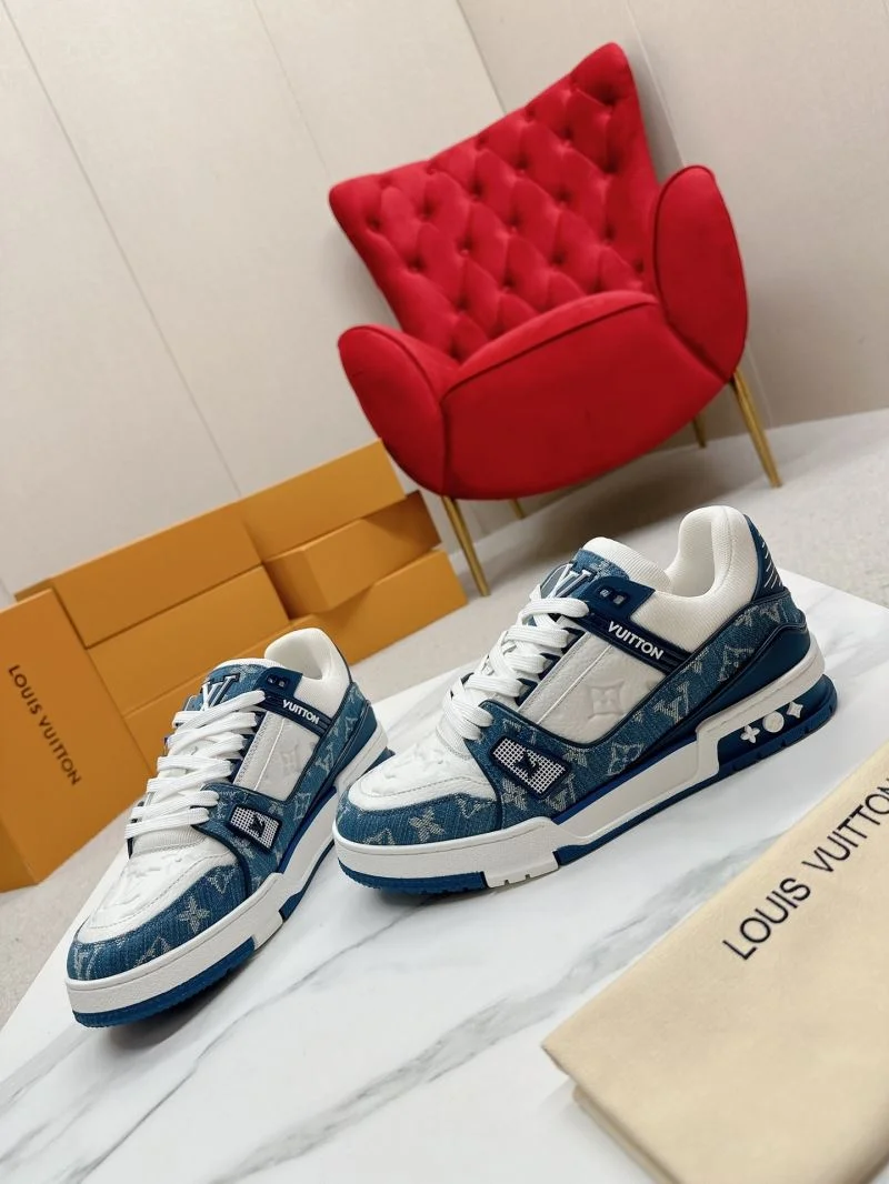 Comfortable Louis Vuitton Trainer Sneaker 31704