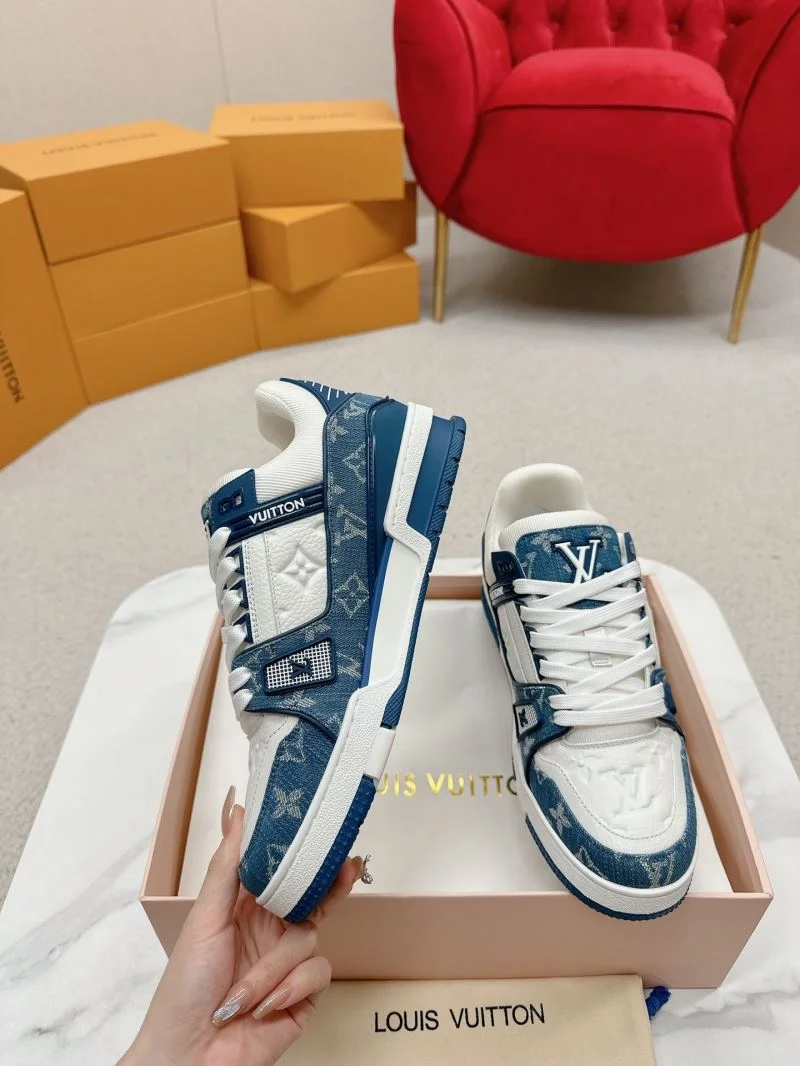 Comfortable Louis Vuitton Trainer Sneaker 31704