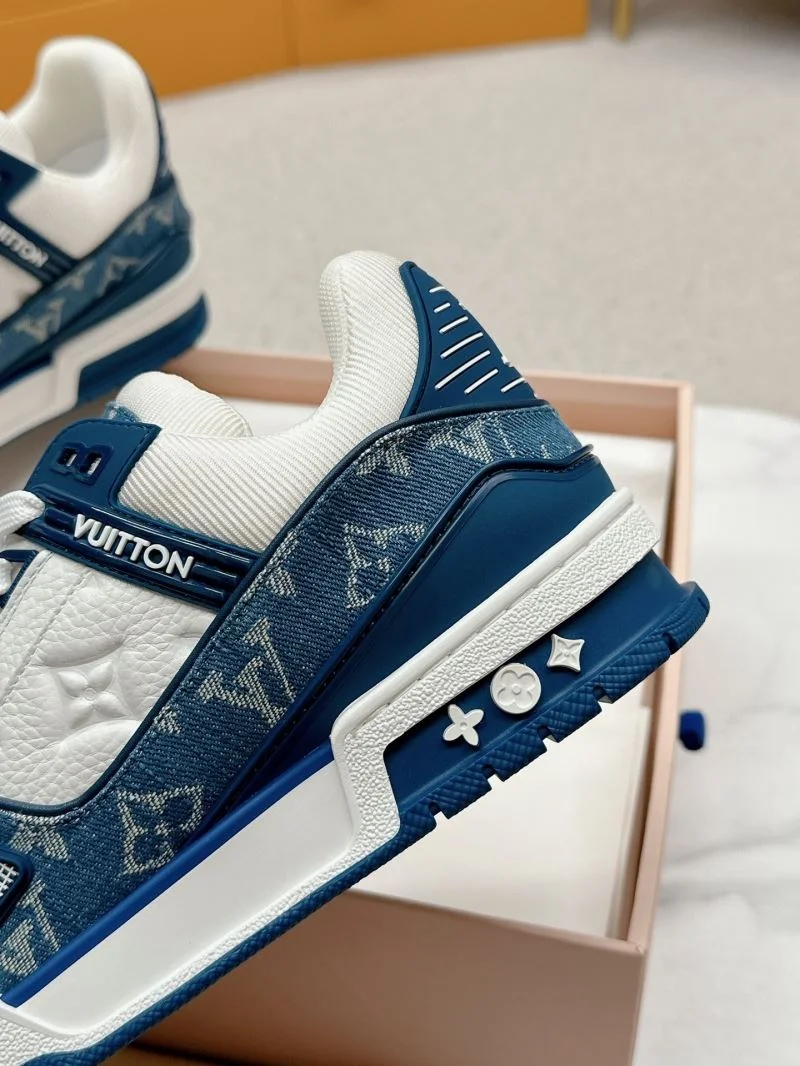 Comfortable Louis Vuitton Trainer Sneaker 31704