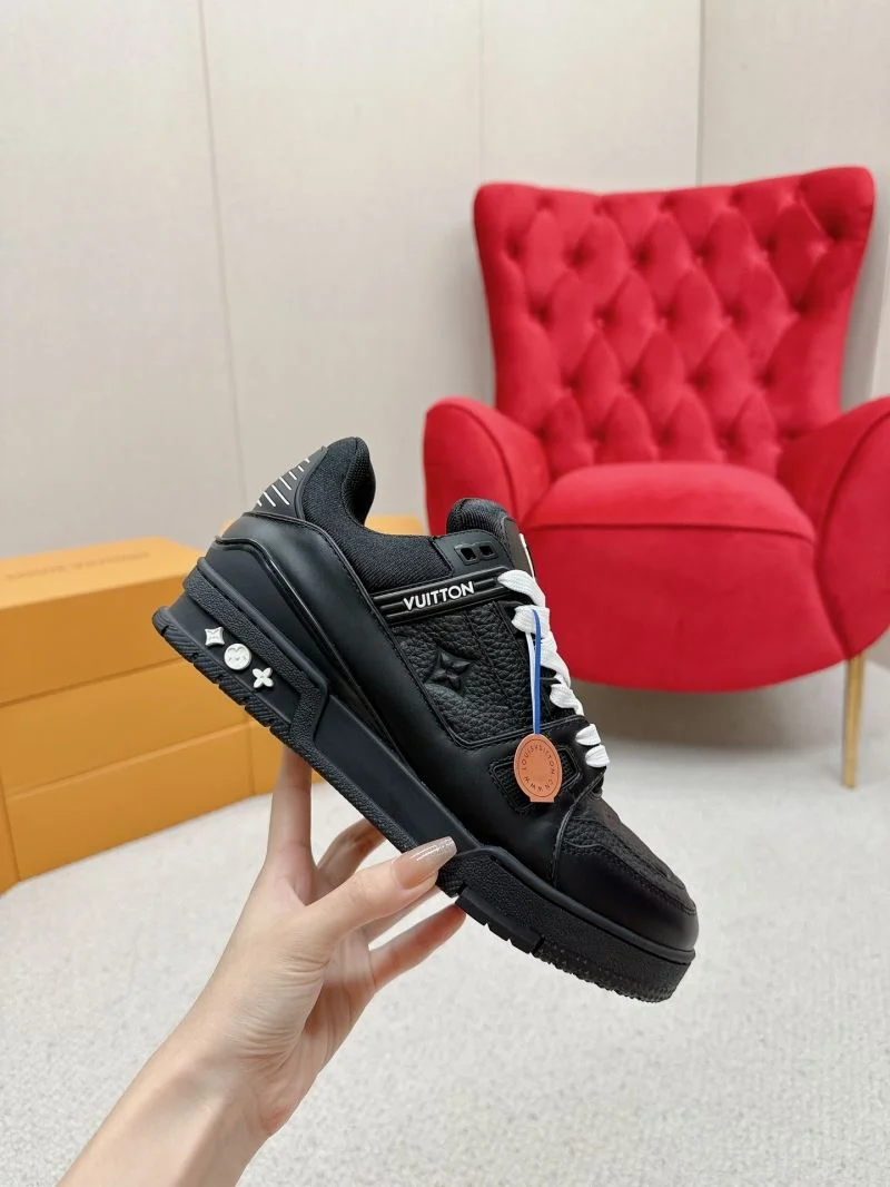 Comfortable Louis Vuitton Trainer Sneaker 31693