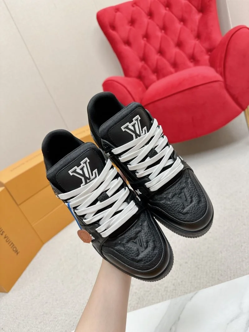 Comfortable Louis Vuitton Trainer Sneaker 31693