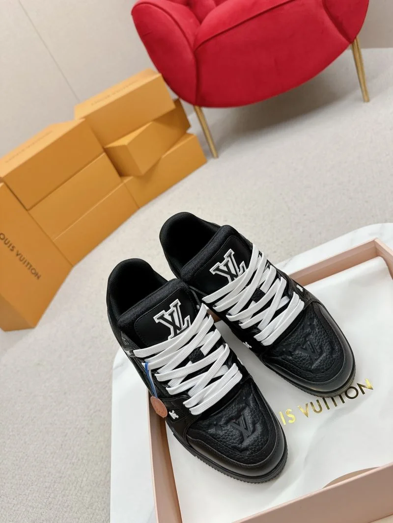 Comfortable Louis Vuitton Trainer Sneaker 31693