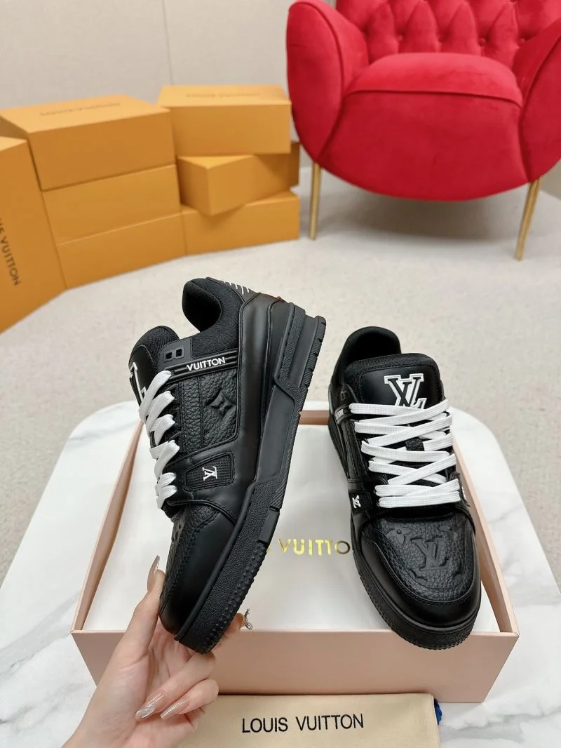 Comfortable Louis Vuitton Trainer Sneaker 31693