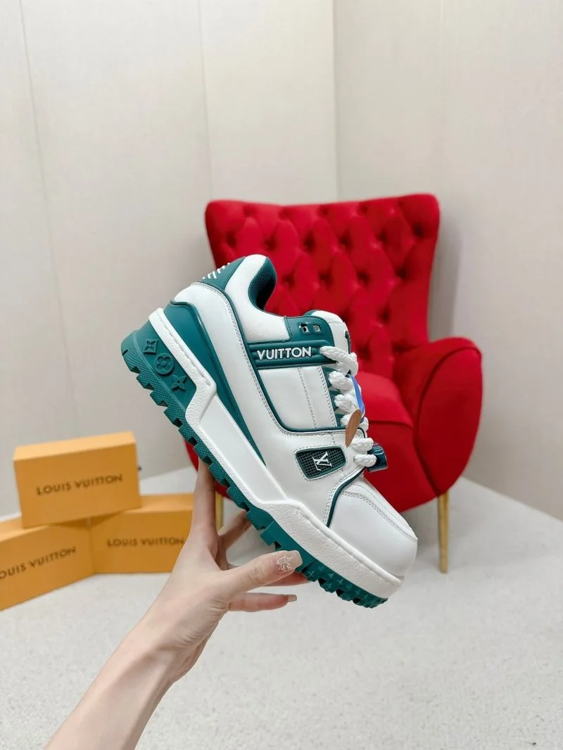 Louis Vuitton Trainer Sneaker Sleek 31703