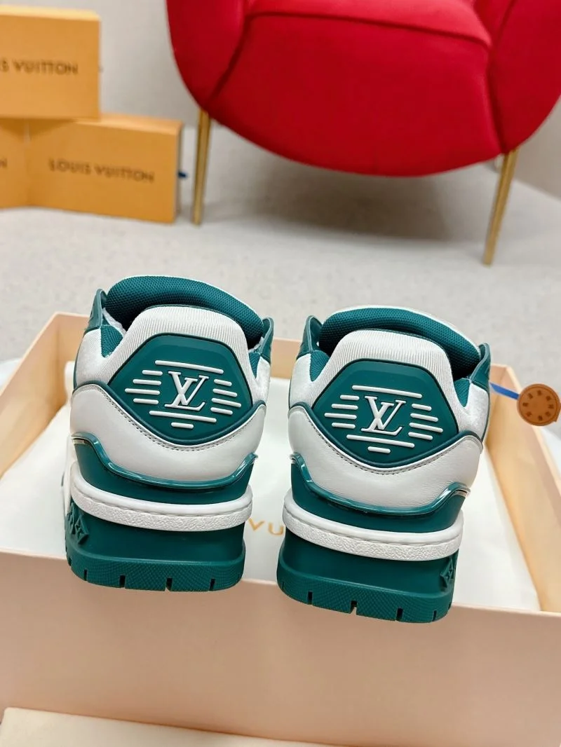 Louis Vuitton Trainer Sneaker Sleek 31703