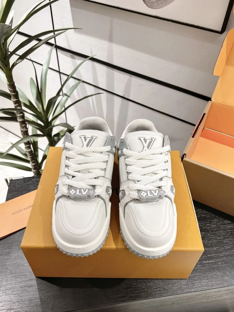 Original Louis Vuitton Trainer Sneaker 31681