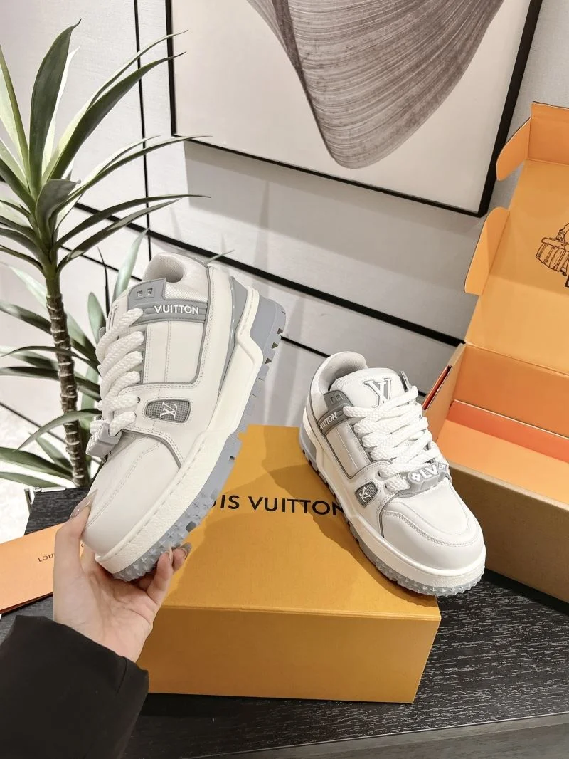 Original Louis Vuitton Trainer Sneaker 31681
