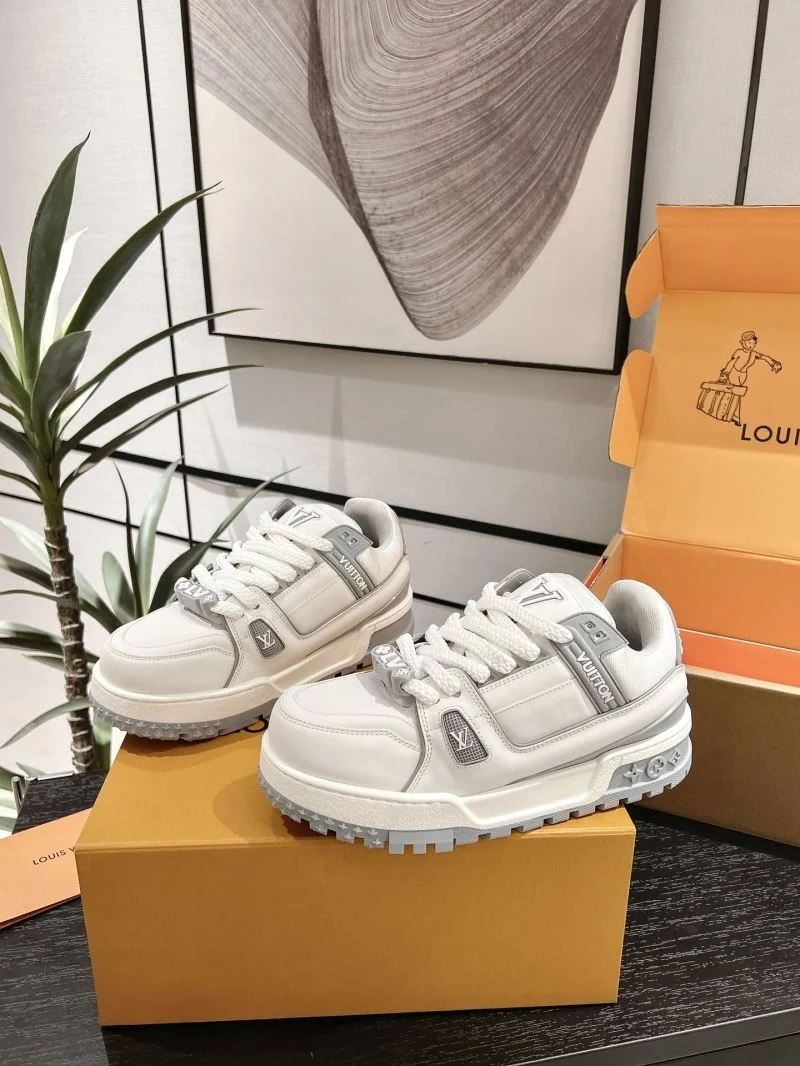 Original Louis Vuitton Trainer Sneaker 31681