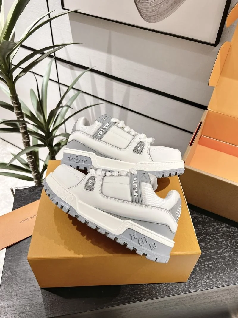 Original Louis Vuitton Trainer Sneaker 31681