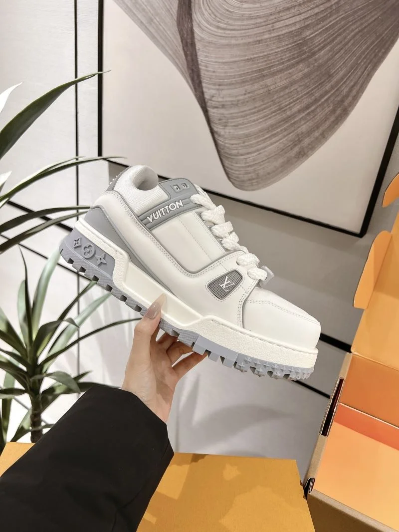 Original Louis Vuitton Trainer Sneaker 31681