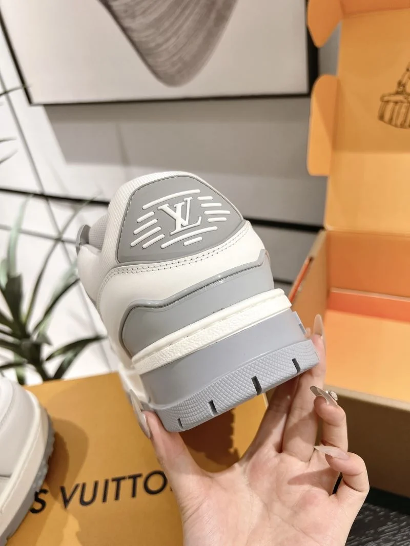 Original Louis Vuitton Trainer Sneaker 31681