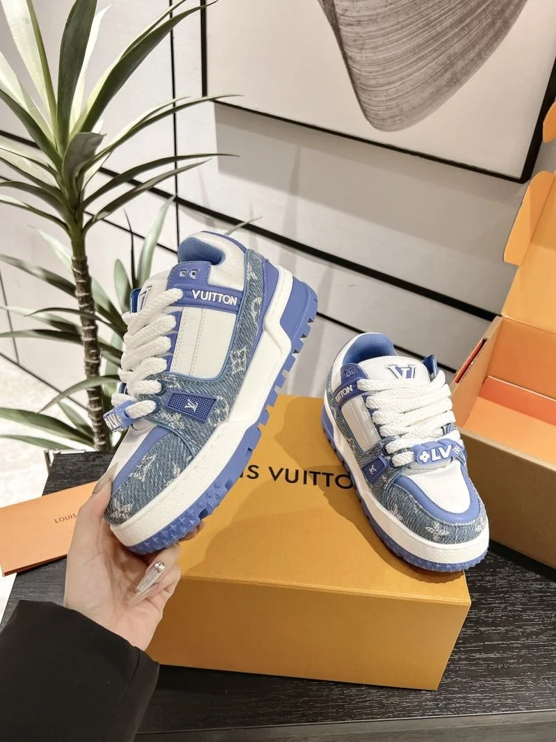 Louis Vuitton Trainer Sneaker Functional 31680