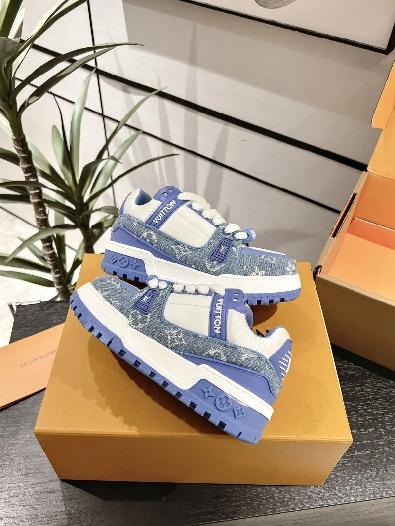 Louis Vuitton Trainer Sneaker Functional 31680