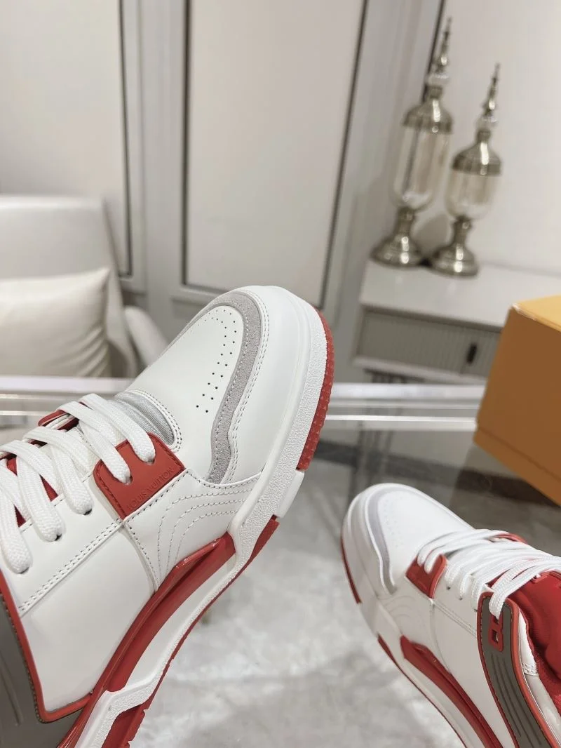 Functional Louis Vuitton Trainer Sneaker 31656