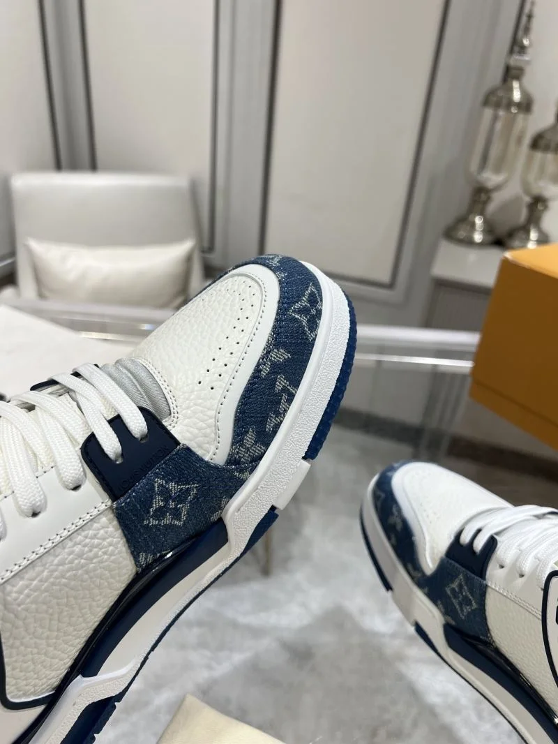 Louis Vuitton Trainer Sneaker Breathable 31652