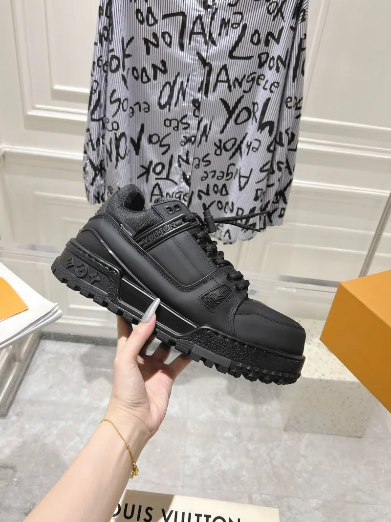 Louis Vuitton Trainer Sneaker SoftTouch 31658