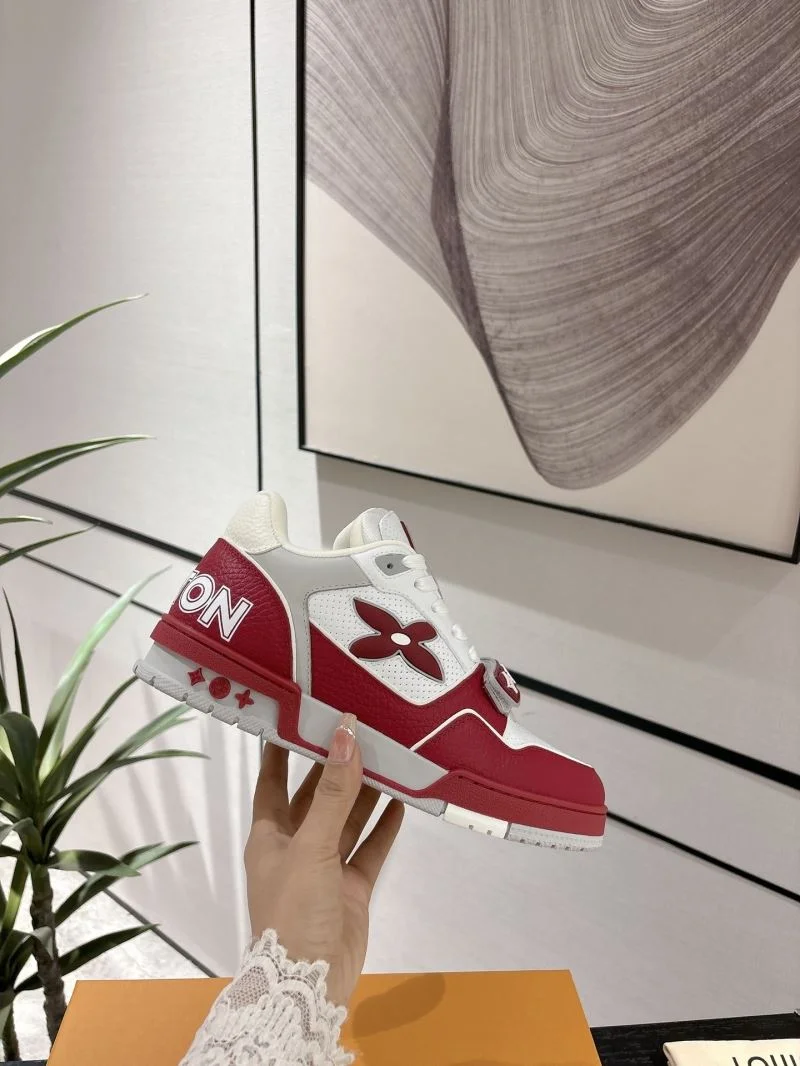 Soft Louis Vuitton Trainer Sneaker 31667