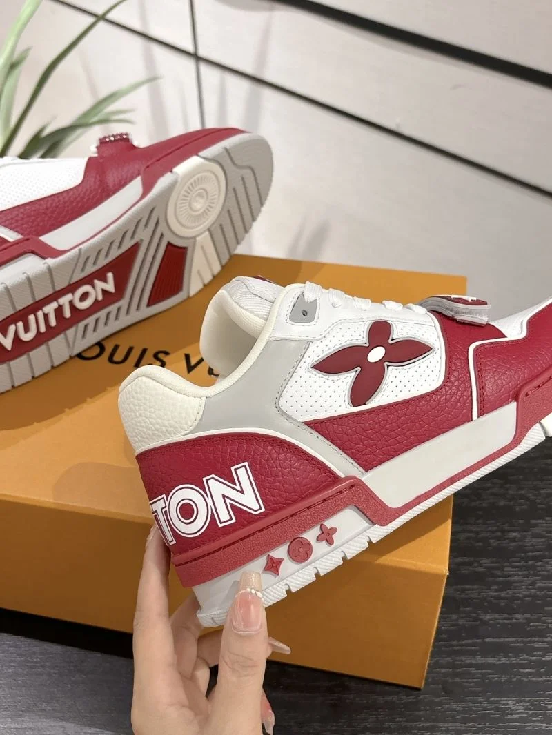 Soft Louis Vuitton Trainer Sneaker 31667