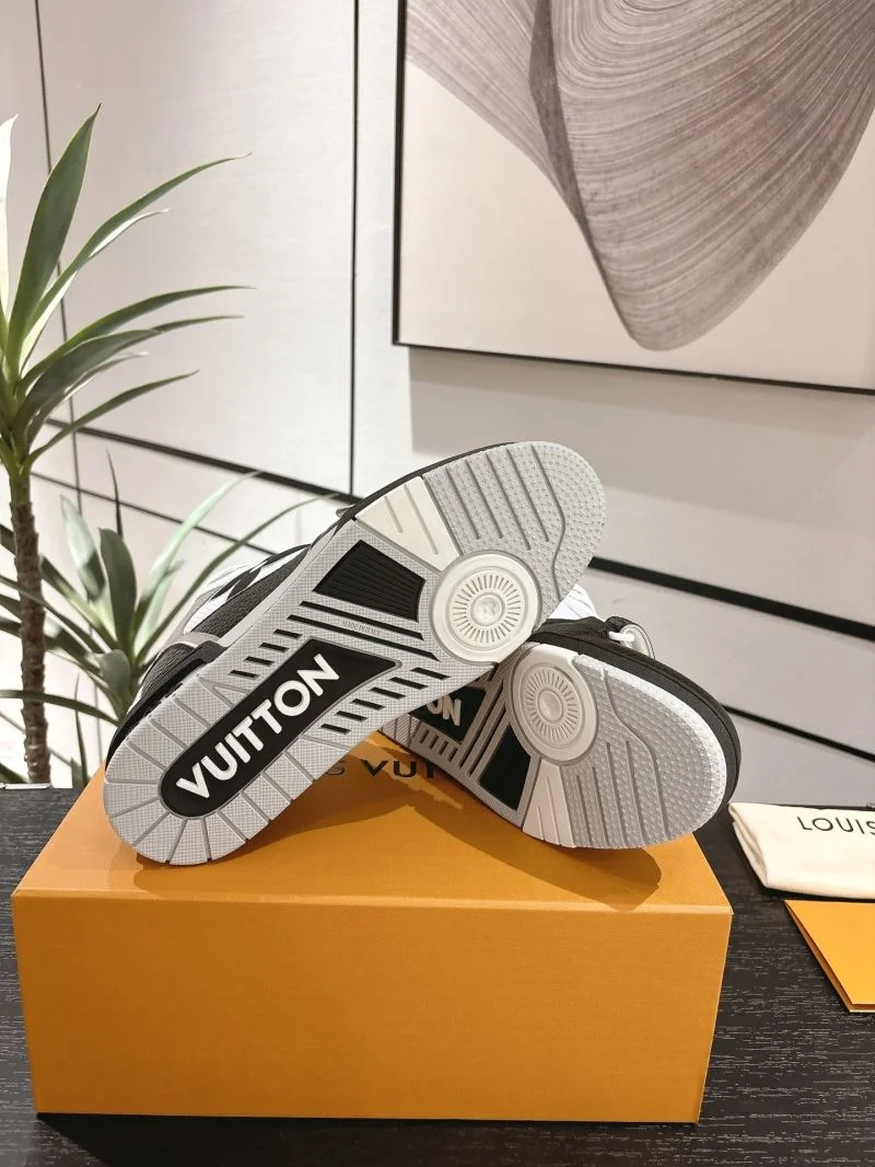 Louis Vuitton Trainer Sneaker Youthful 31665