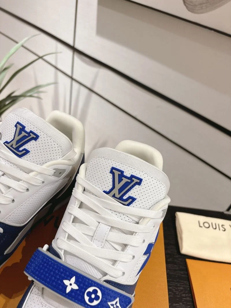 Attractive Louis Vuitton Trainer Sneaker 31651