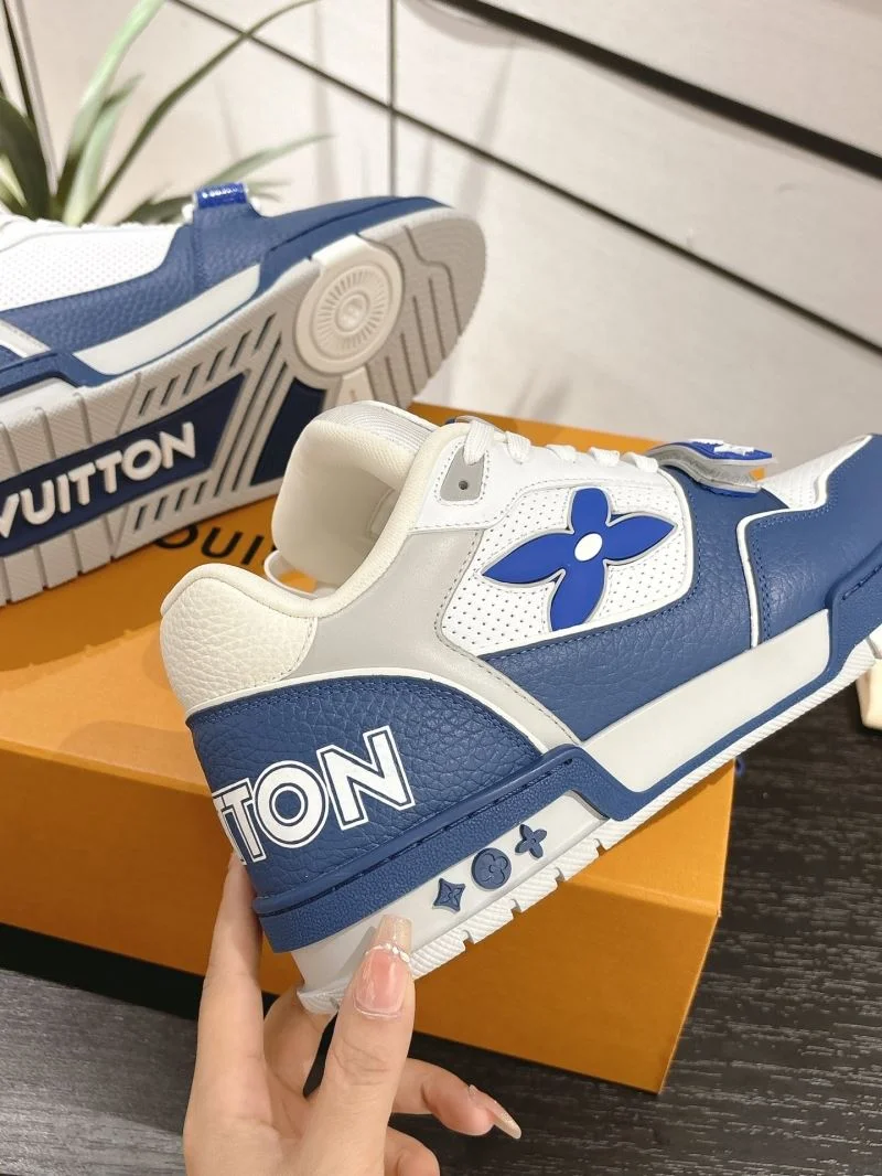 Attractive Louis Vuitton Trainer Sneaker 31651