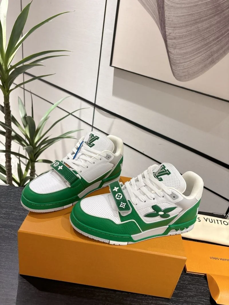 Louis Vuitton Trainer Sneaker SmoothTexture 31669