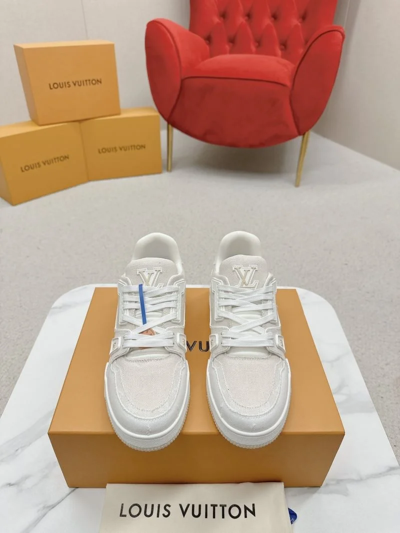 Louis Vuitton Trainer Sneaker Soft 31650