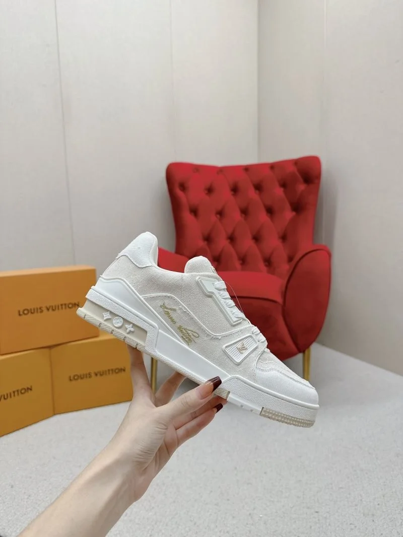 Louis Vuitton Trainer Sneaker Soft 31650