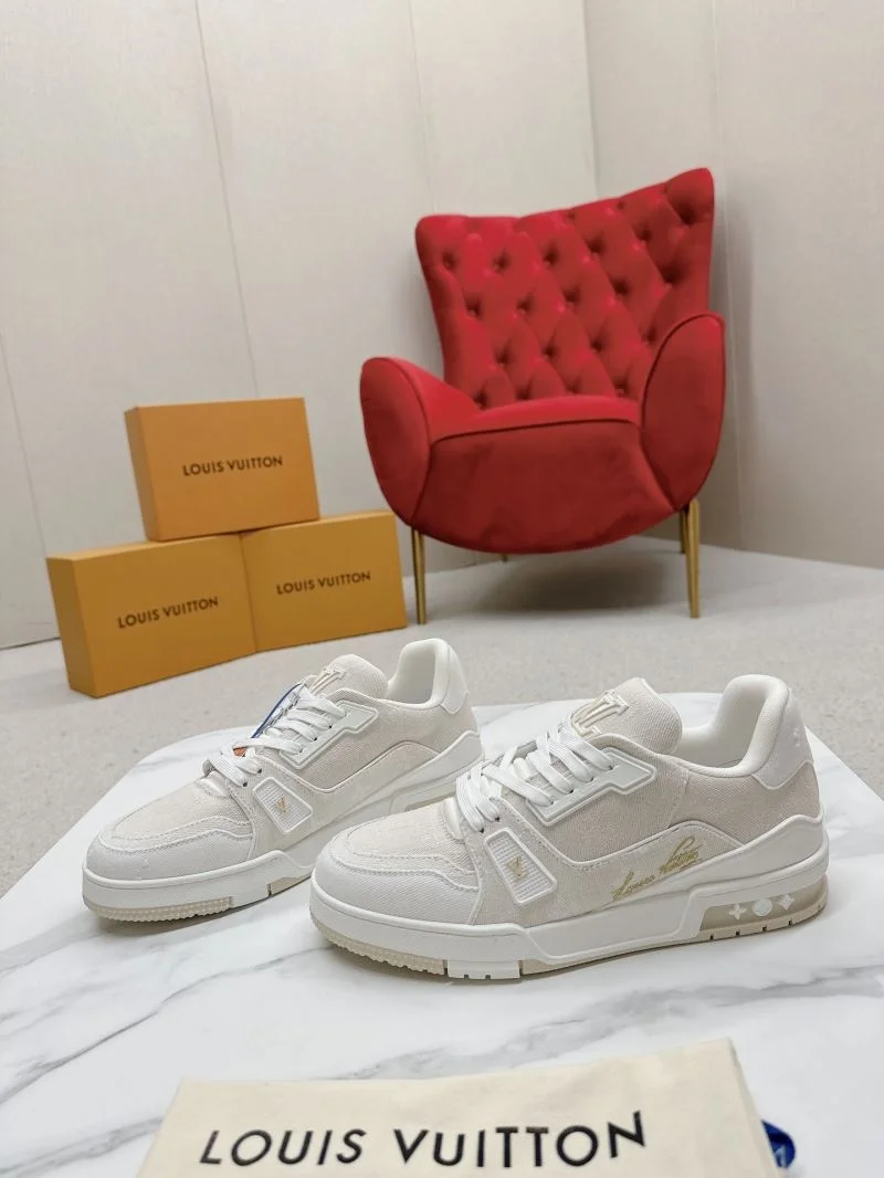 Louis Vuitton Trainer Sneaker Soft 31650
