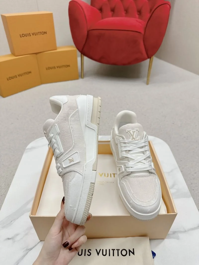 Louis Vuitton Trainer Sneaker Soft 31650