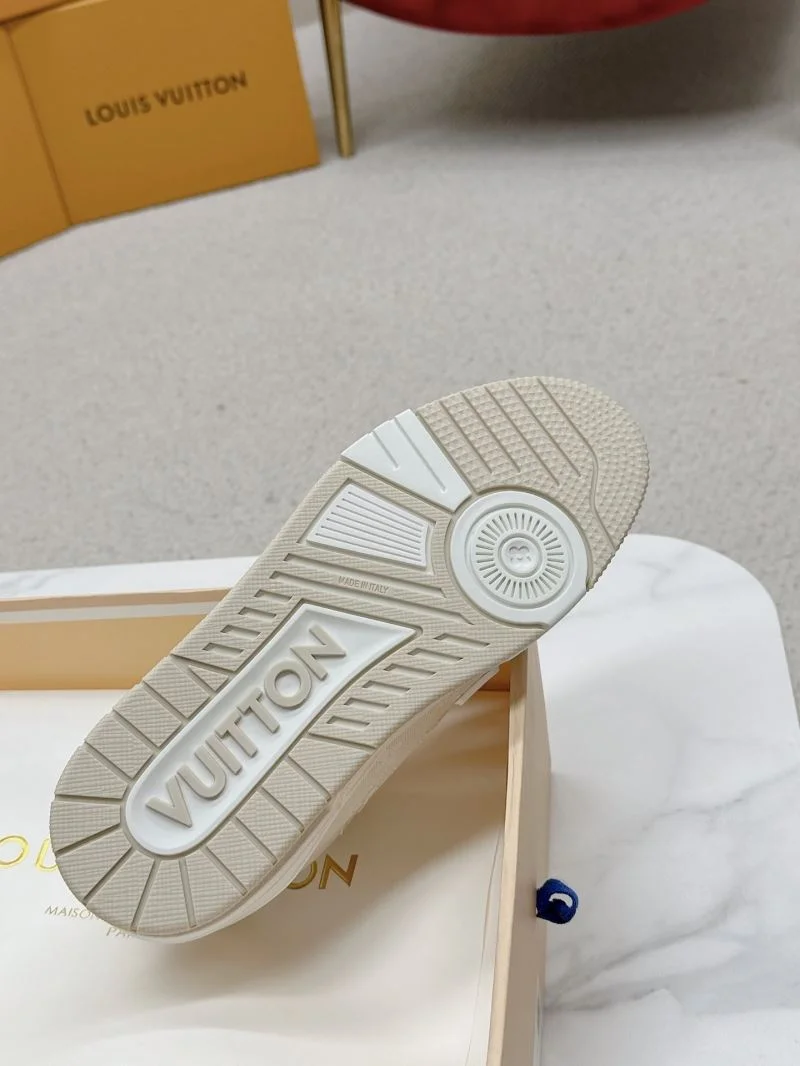Louis Vuitton Trainer Sneaker Soft 31650