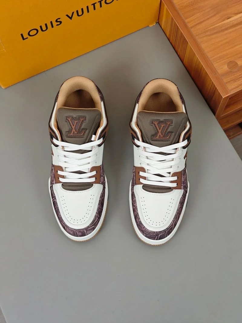 Unisex Louis Vuitton Trainer Sneaker 32561