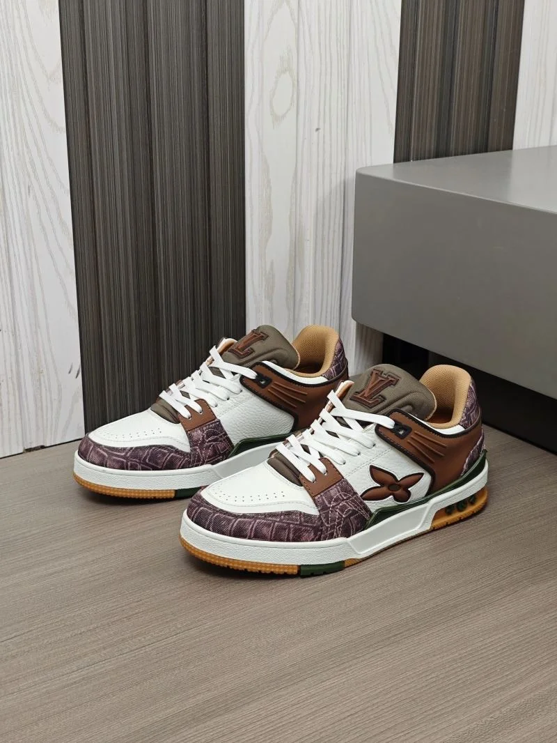 Unisex Louis Vuitton Trainer Sneaker 32561