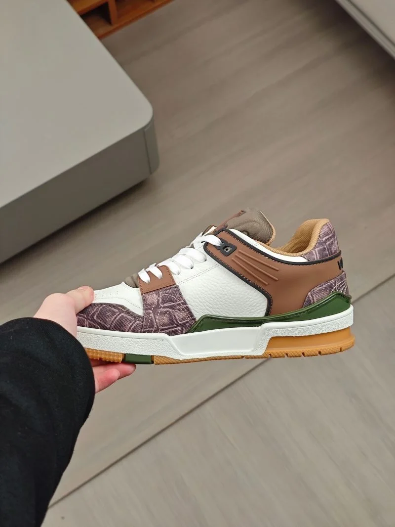 Unisex Louis Vuitton Trainer Sneaker 32561