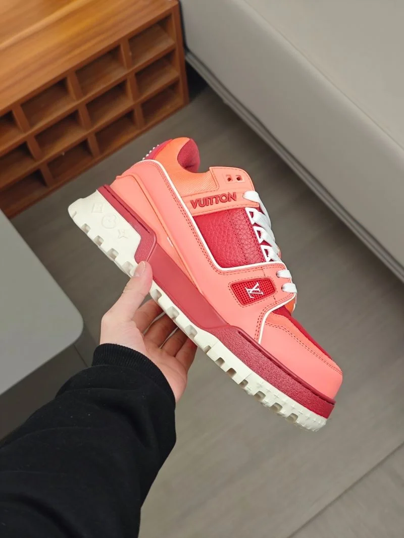 Stylish Louis Vuitton Trainer Sneaker 32571