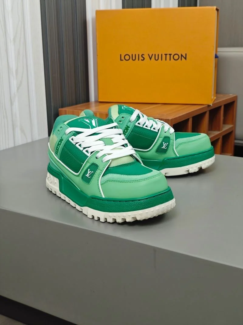 Functional Louis Vuitton Trainer Sneaker 32572