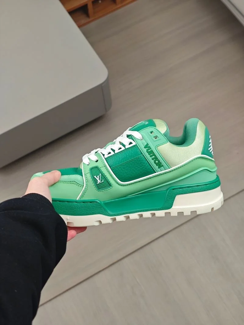 Functional Louis Vuitton Trainer Sneaker 32572