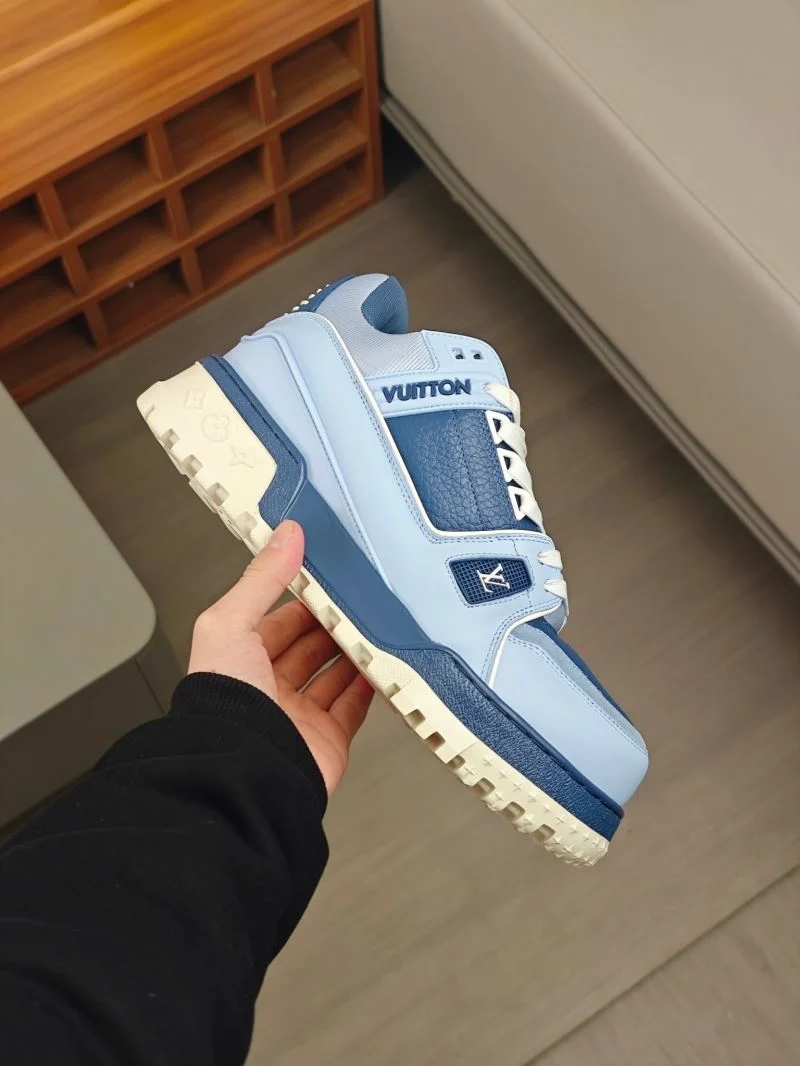 Louis Vuitton Trainer Sneaker EyeCatching 32567