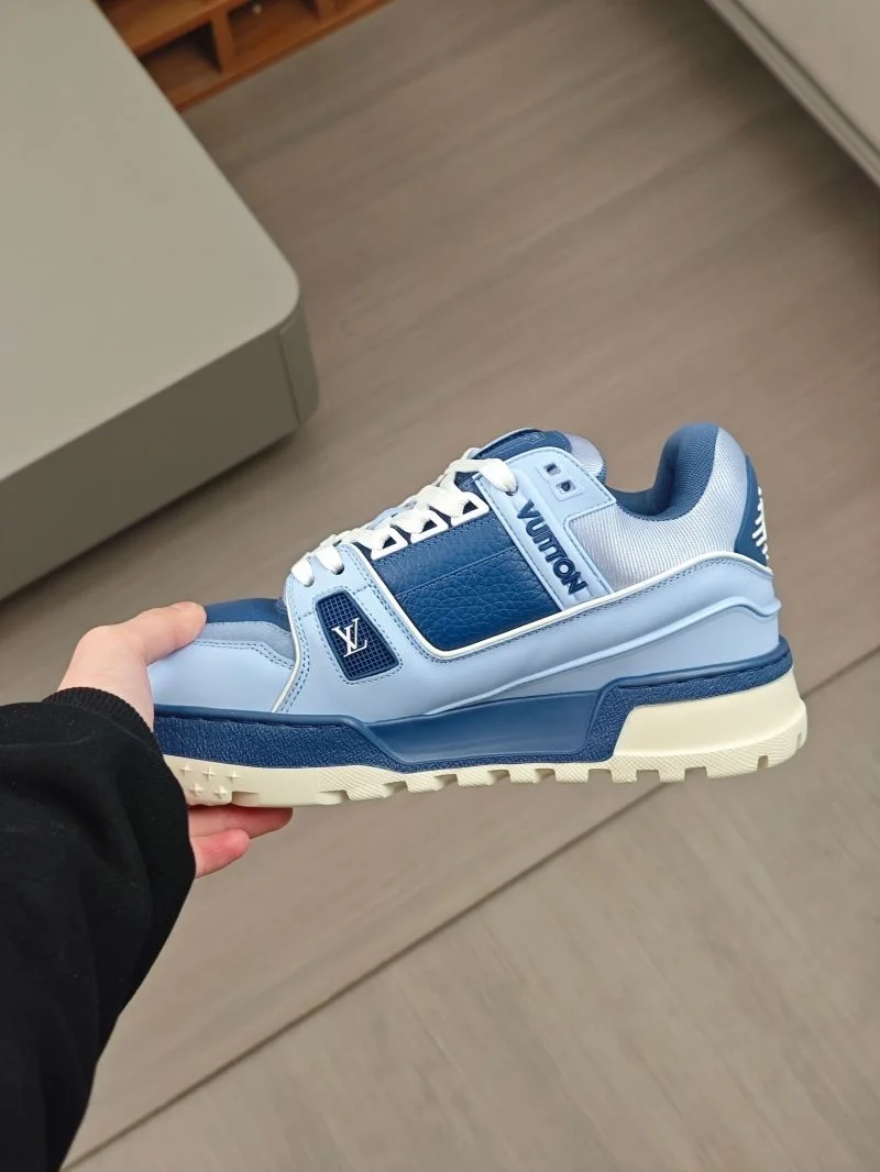 Louis Vuitton Trainer Sneaker EyeCatching 32567