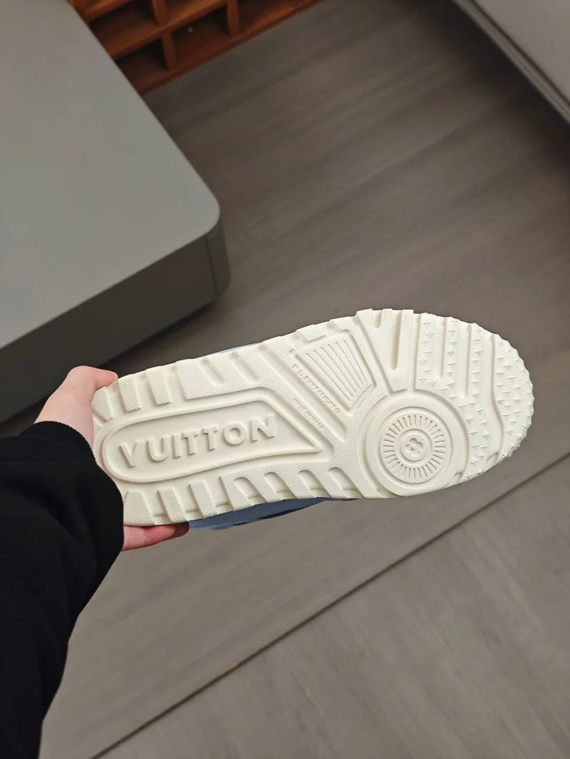Louis Vuitton Trainer Sneaker EyeCatching 32567