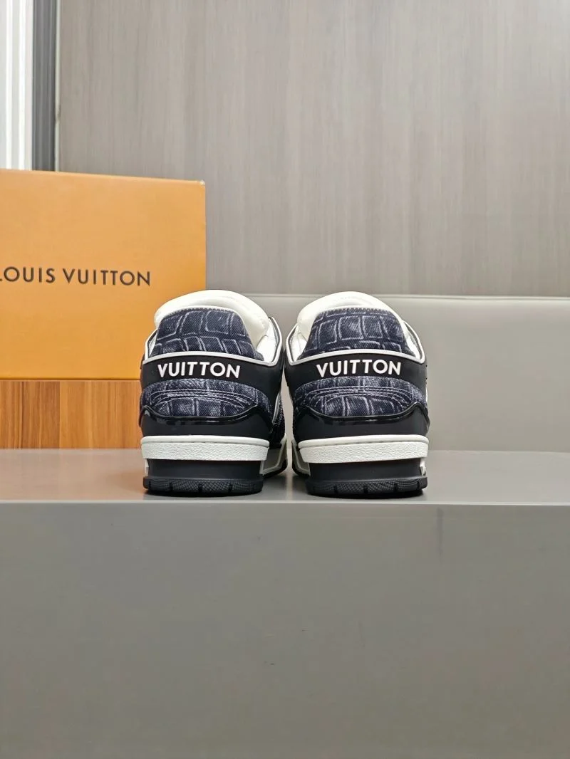 Louis Vuitton Trainer Sneaker EasyCare 32565