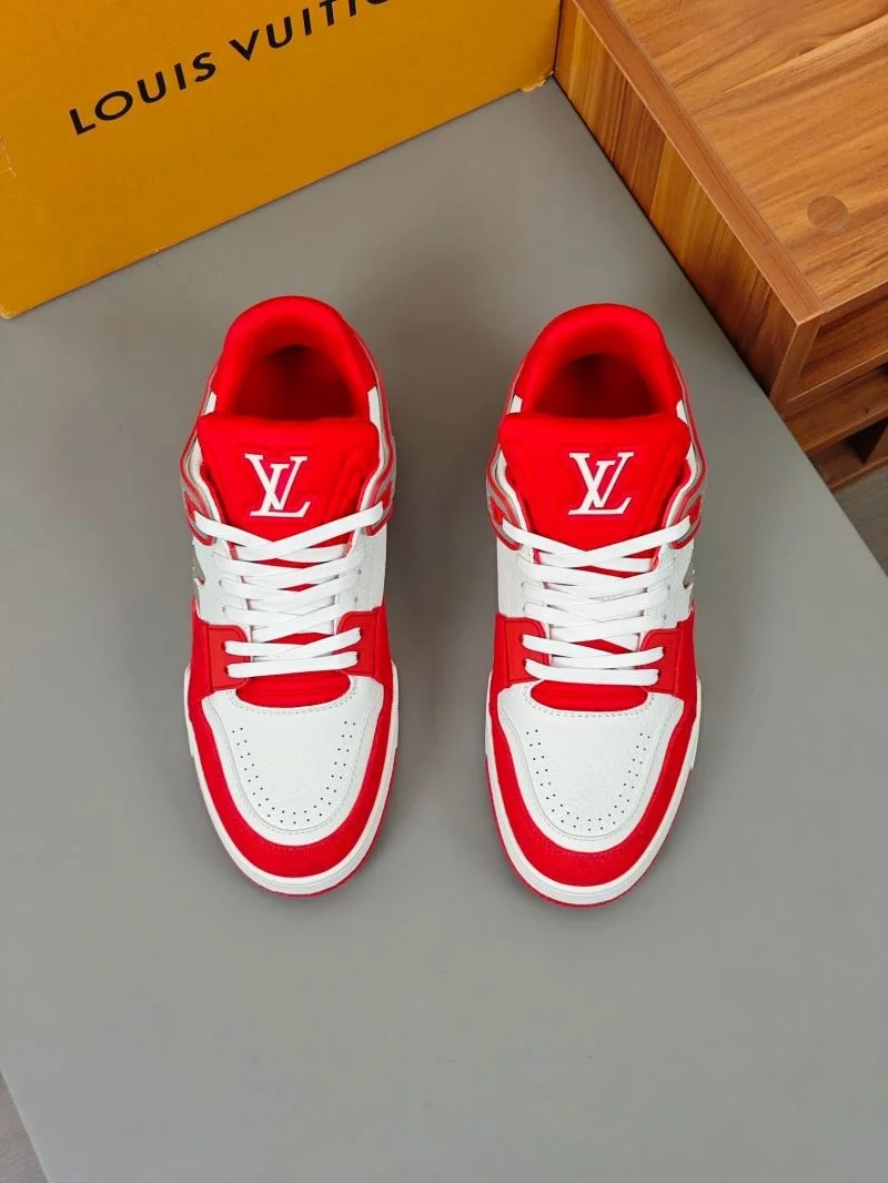 Casual Louis Vuitton Trainer Sneaker 32569