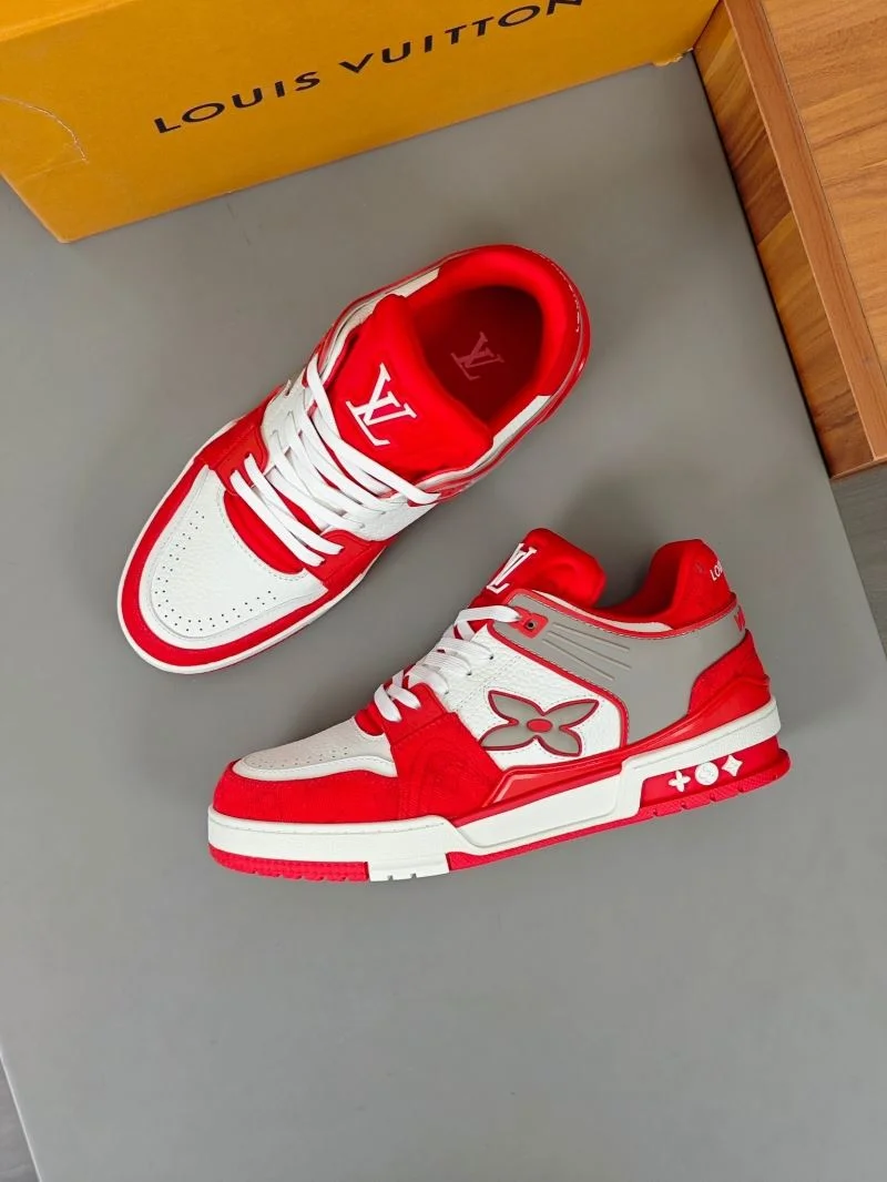 Casual Louis Vuitton Trainer Sneaker 32569