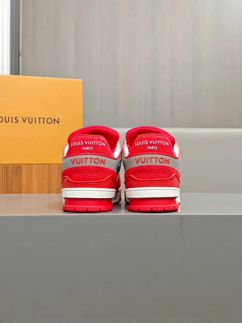 Casual Louis Vuitton Trainer Sneaker 32569
