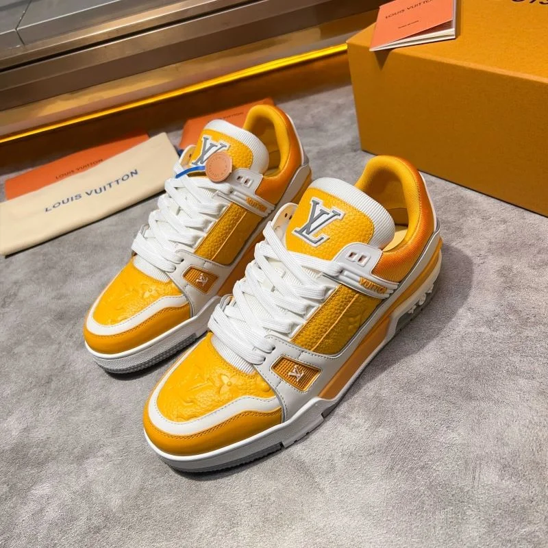 EyeCatching Louis Vuitton Trainer Sneaker 32556