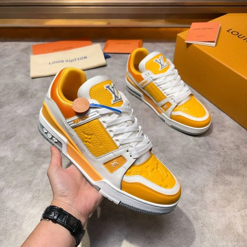 EyeCatching Louis Vuitton Trainer Sneaker 32556