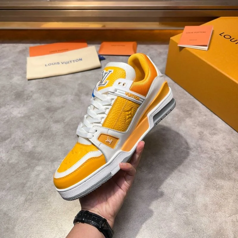 EyeCatching Louis Vuitton Trainer Sneaker 32556