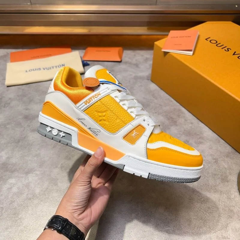 EyeCatching Louis Vuitton Trainer Sneaker 32556