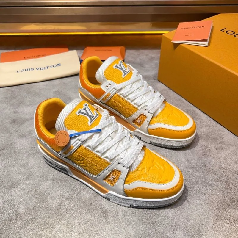 EyeCatching Louis Vuitton Trainer Sneaker 32556