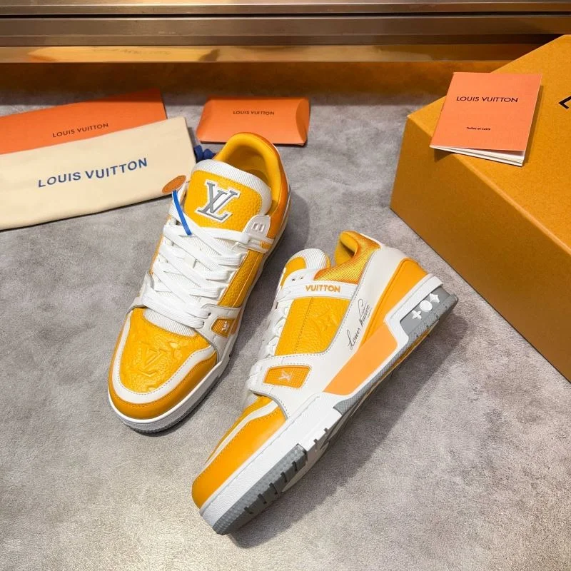 EyeCatching Louis Vuitton Trainer Sneaker 32556
